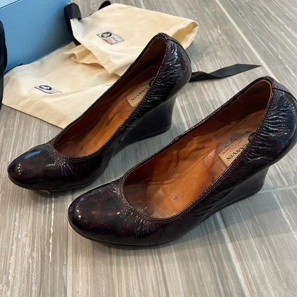 Lanvin burgundy patent wedge ballet shoes, size 38 (8 us) - Picture 8 of 8